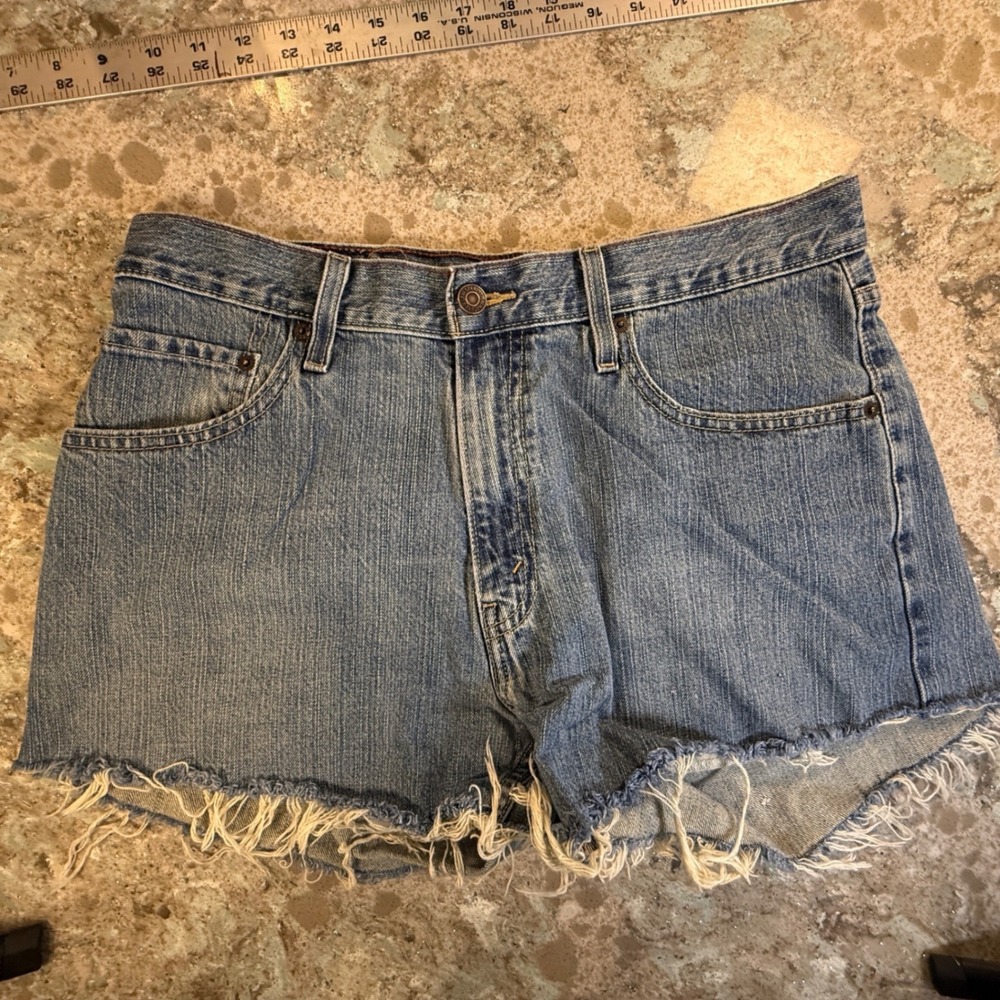 Levi Strauss Signature Womens Straight Cut Off Denim Shorts Blue‎ Mid Wash W33